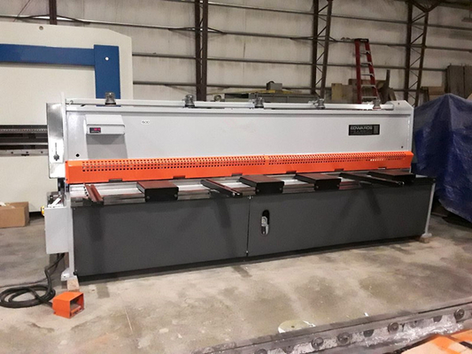دستگاه برش هیدرولیک 2mm 4mm 6mm Cnc QC12Y-16x4000 QC12Y-16x3200