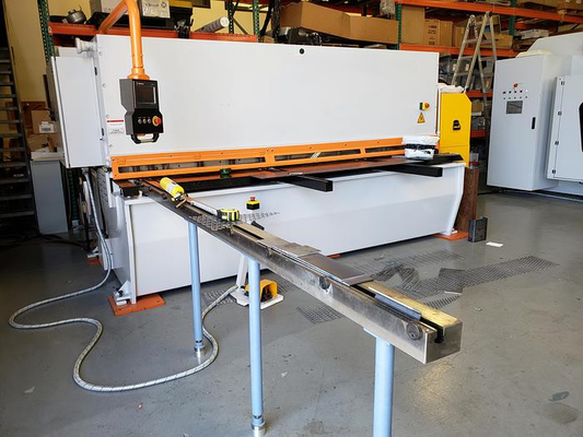 دستگاه برش اتوماتیک گیوتین Cnc برش ورق فلز هیدرولیک